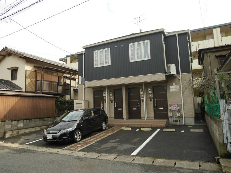ウェルシーA棟 駐車場