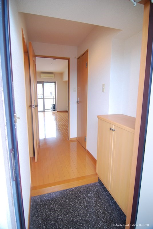 出屋敷館  玄関