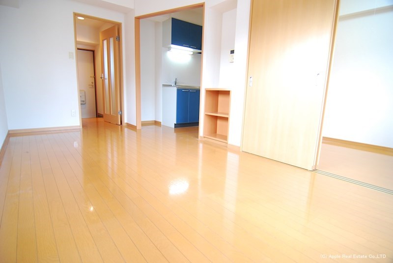 出屋敷館  リビング