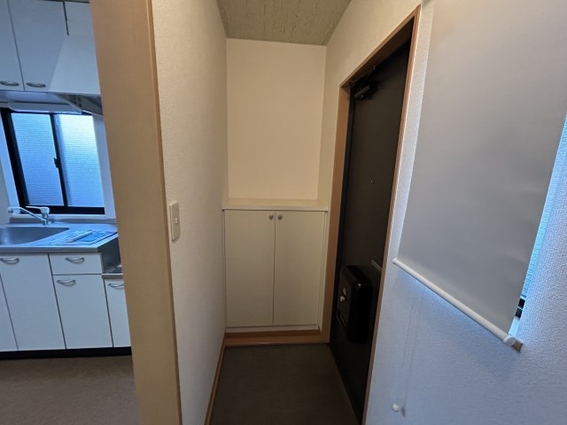 リヴァー下到津 玄関