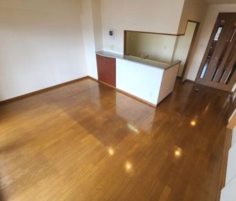 アースコート小倉金田 リビング