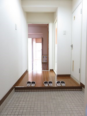 グリーンハイツ足立  玄関