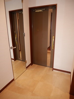 アクアサージュ大手町   玄関