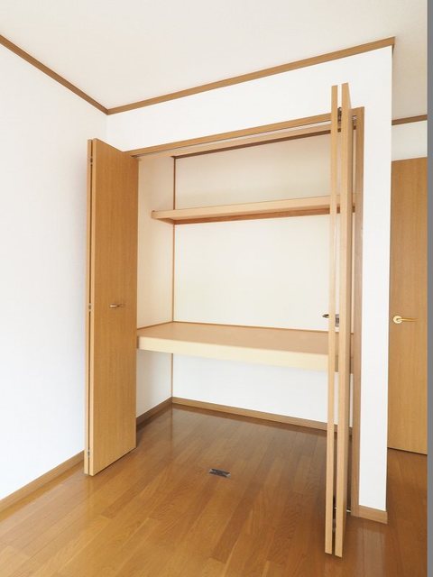 ヴィオラＭ  収納