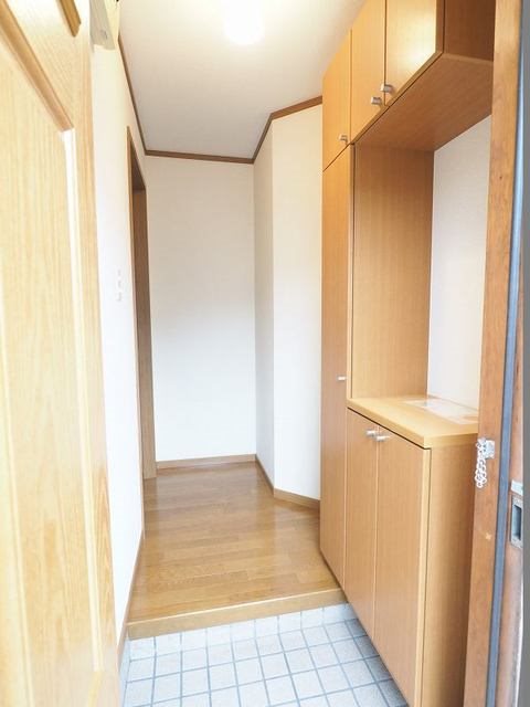 ヴィオラＭ  玄関