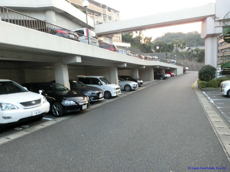 メゾンモンブラン富野台・壱番館 C棟 駐車場