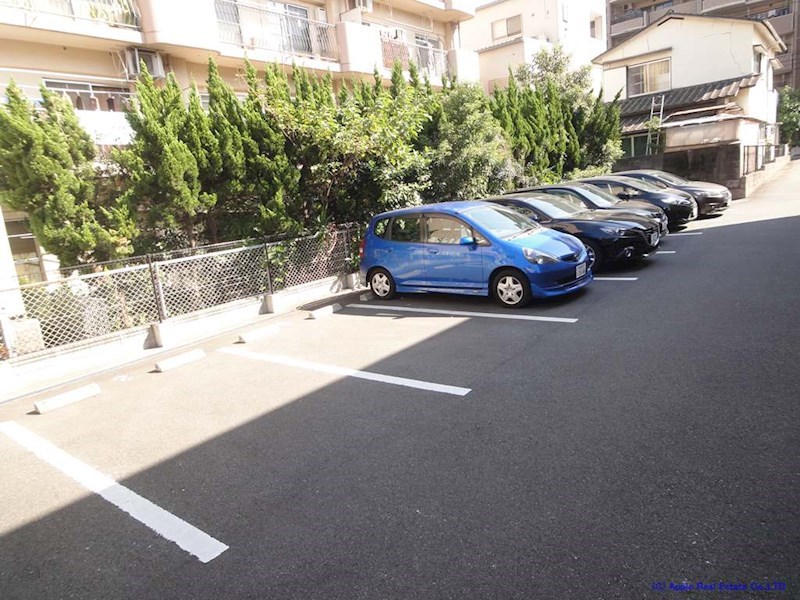 ボヌール　チヒロ 駐車場