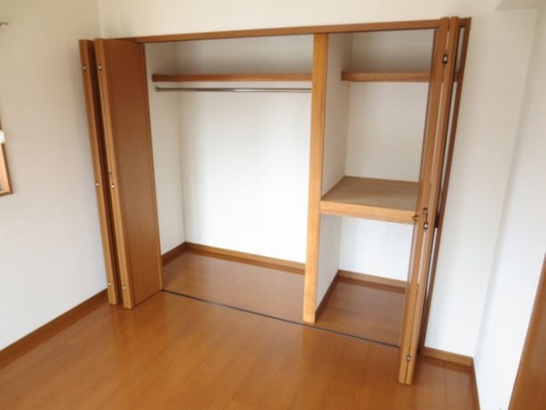プレステージ緑ヶ丘   収納
