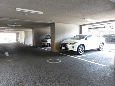 リード大手町  駐車場