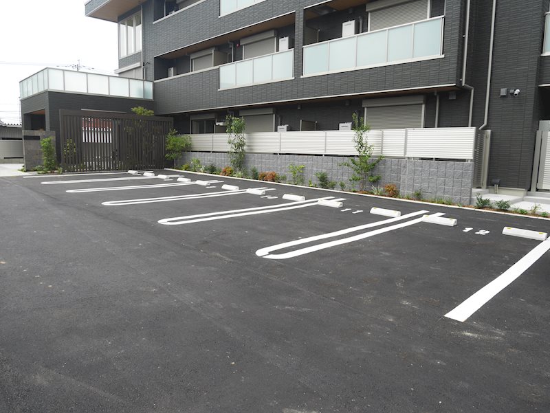 AVENTA 駐車場
