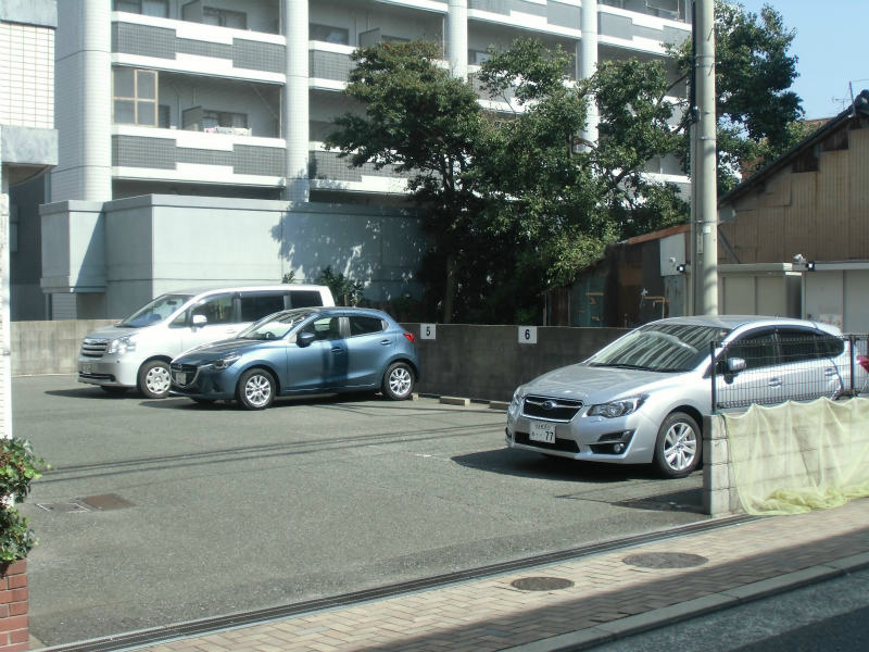 ランドスペース弁天町  駐車場