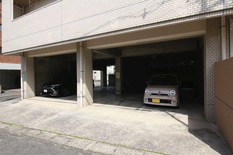 パークハイツ足立  駐車場
