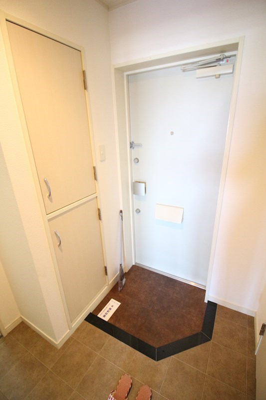 竪町センタービル 玄関