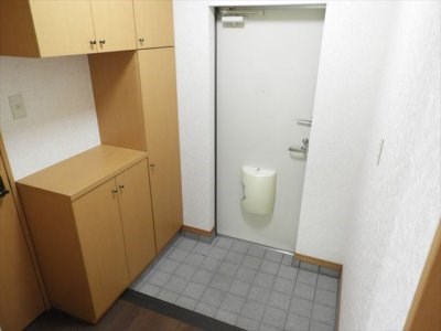 プレジデント  玄関