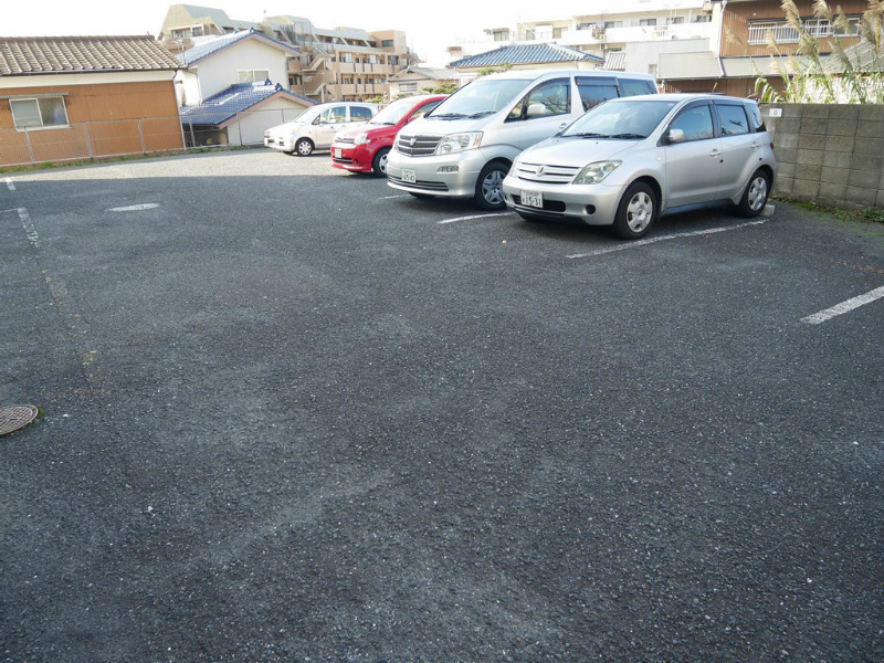 別院メゾン  駐車場