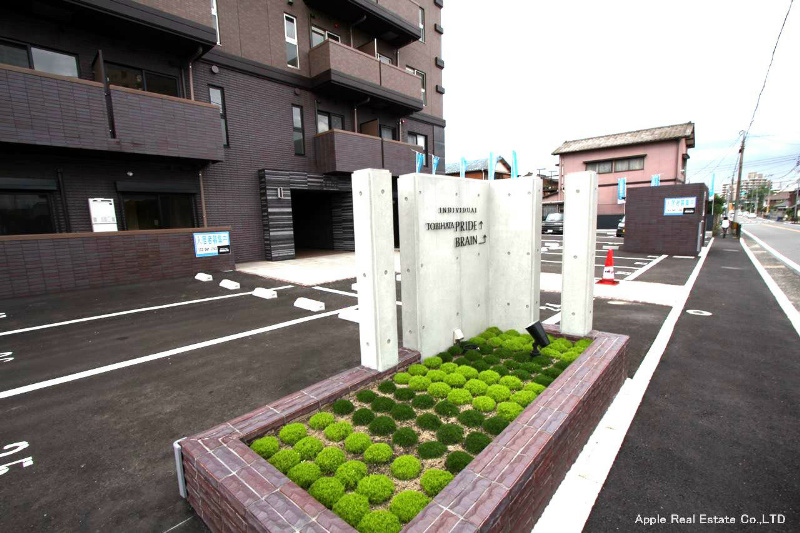 飛幡プライド  駐車場
