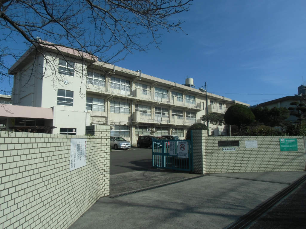 ニューエバーグリーン小倉 中学校