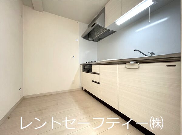 フォルツァ　ドット　ミュ    キッチン