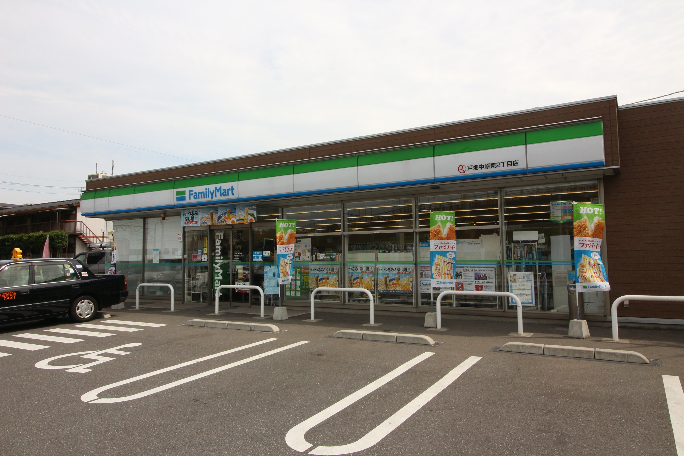 D-ROOM中井 コンビニ