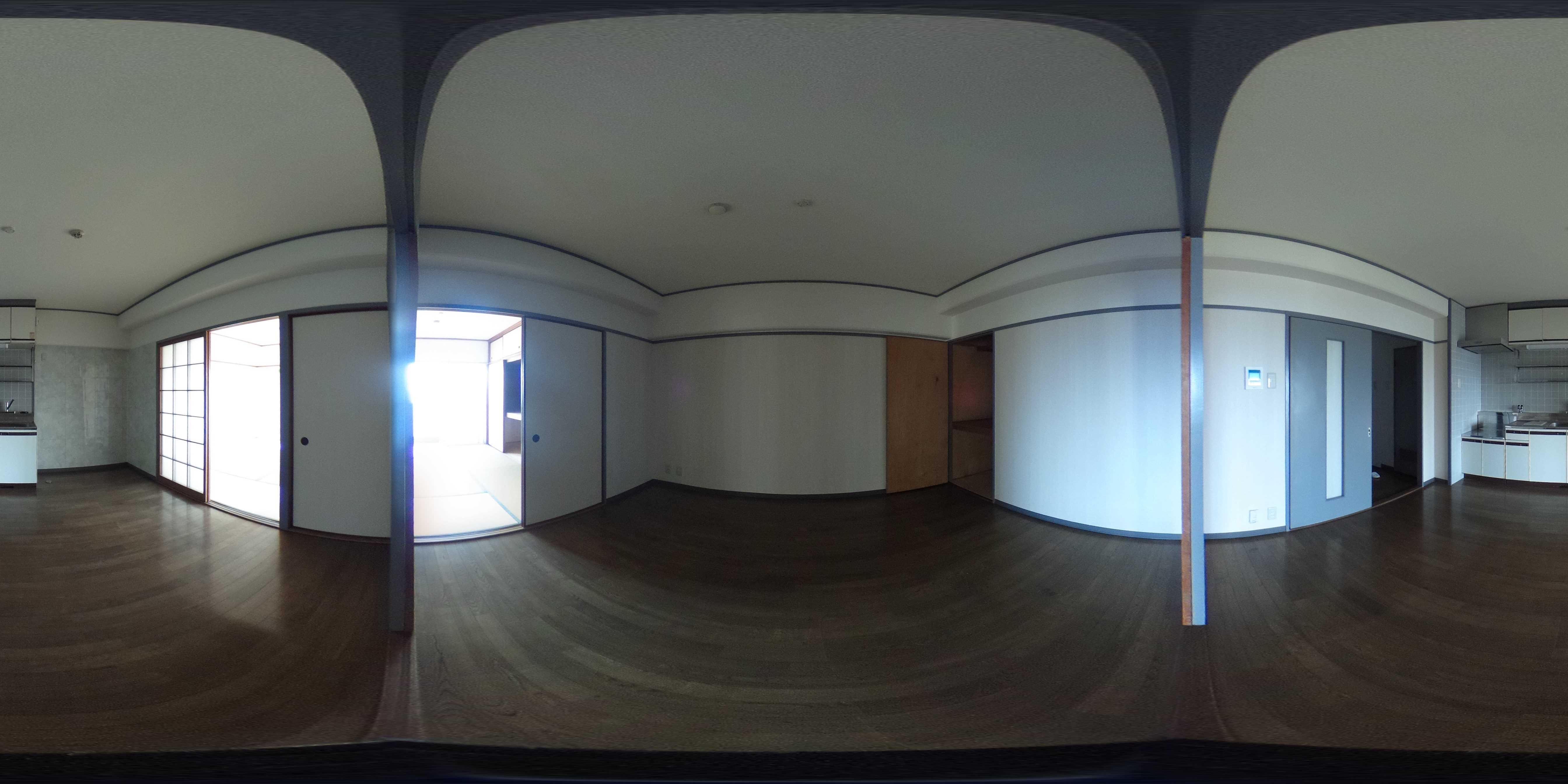 グッタープラッツ緑ヶ丘Ⅱ番館  リビング