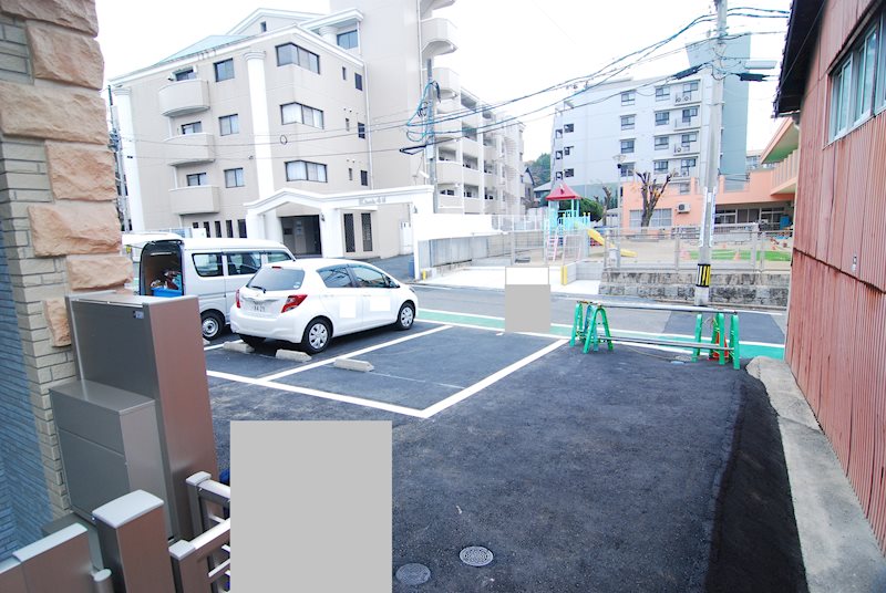 ナーセリーM    駐車場