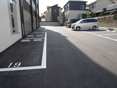 メディアパークⅢコクラ  駐車場