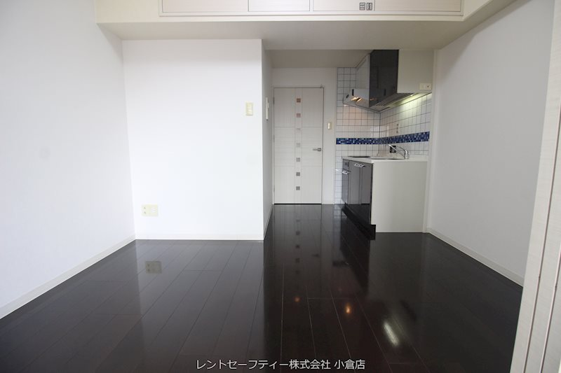 福岡県北九州市小倉北区馬借２丁目6－11 リビング