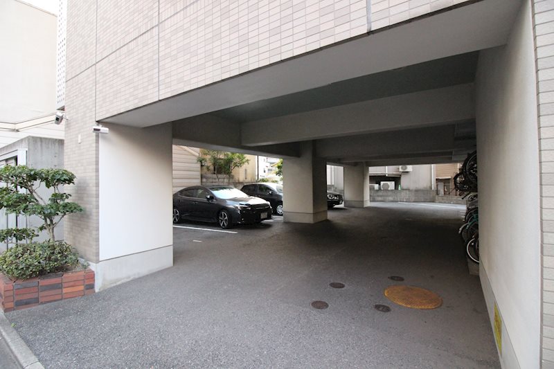 コートハウス中島通り 駐車場
