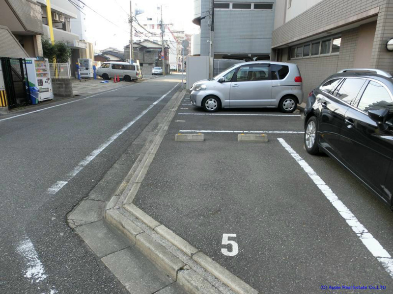 ラクーレⅤ    駐車場