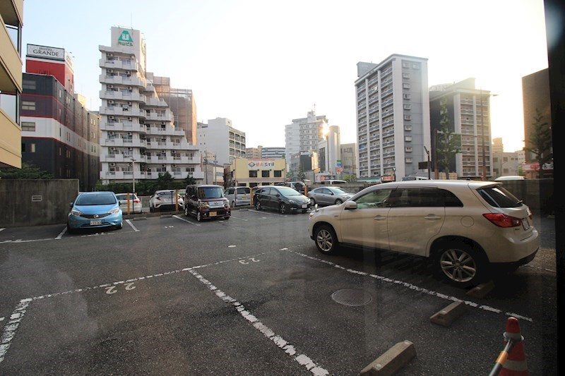 エフズフラッツ古船場 駐車場