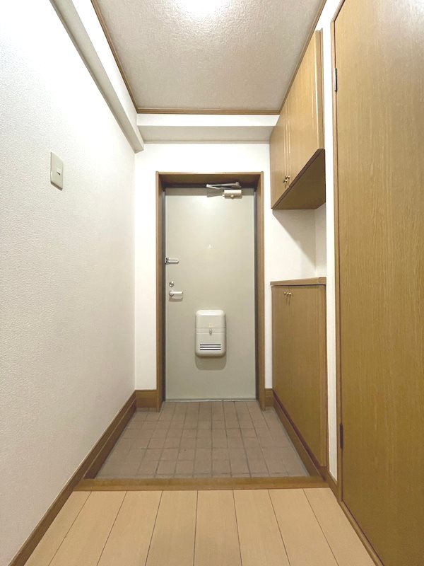 福岡県北九州市小倉北区片野１丁目 玄関