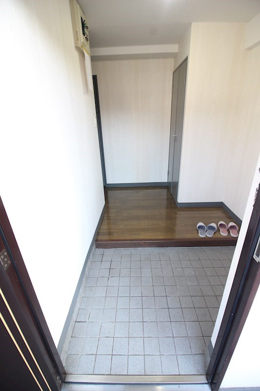 グッタープラッツ緑ヶ丘1番館   玄関
