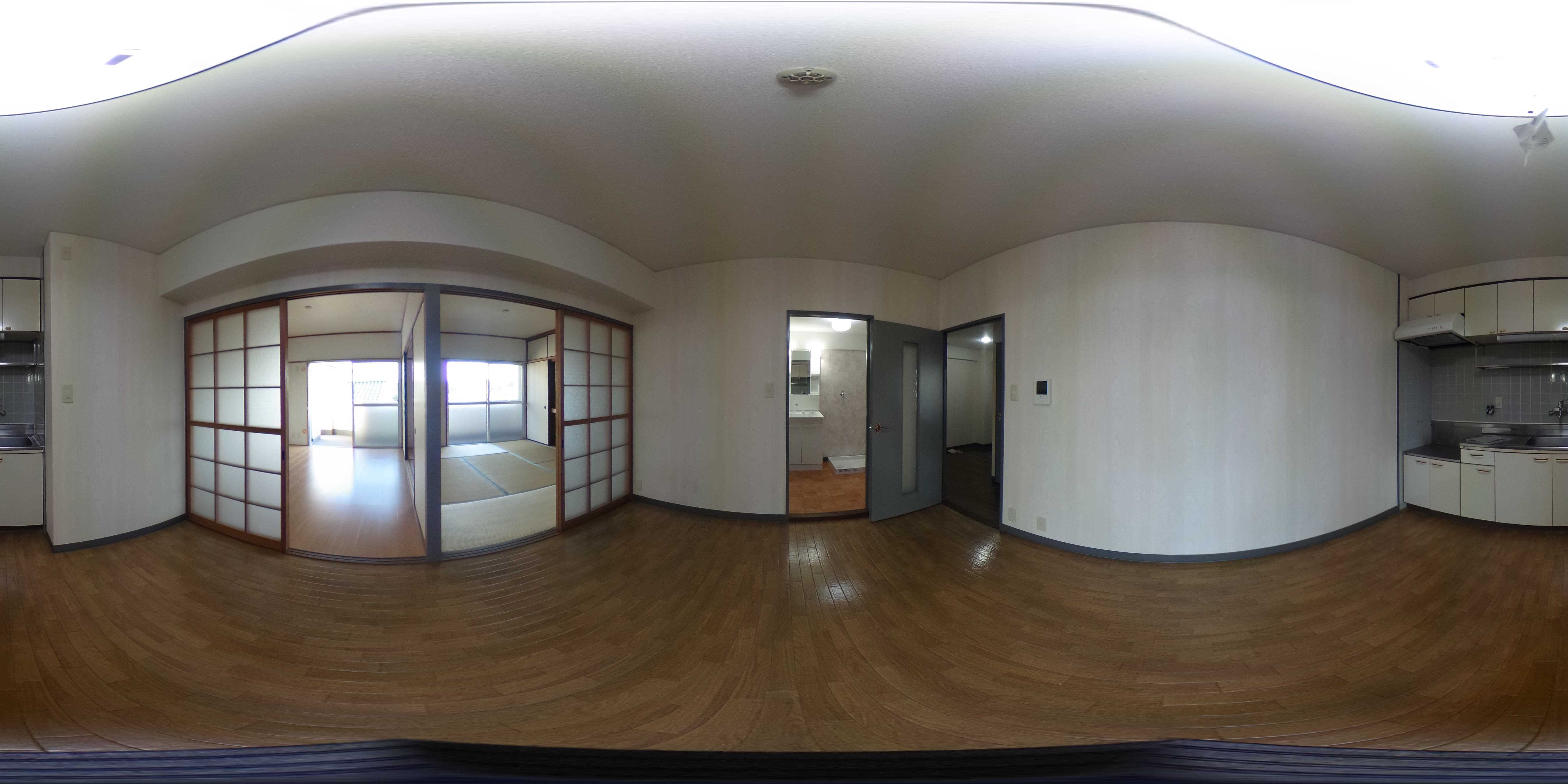 グッタープラッツ緑ヶ丘1番館   リビング