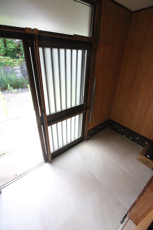 熊谷一丁目16番貸家 玄関