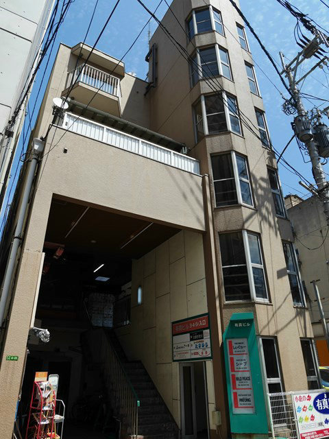 有真ビル 外観
