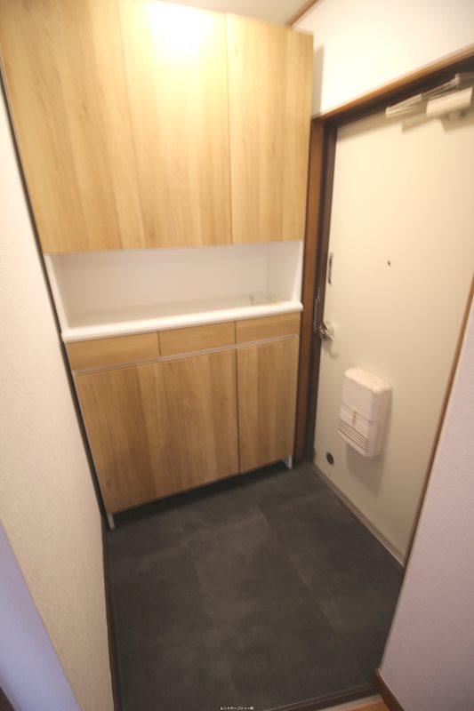 若葉興産ビル 玄関