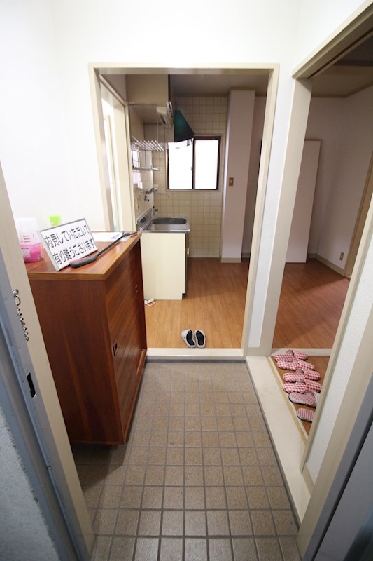 第一興産若戸ビル 玄関
