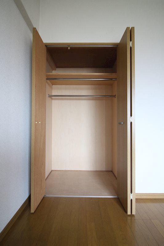ライフプラザ沢見2番館  収納
