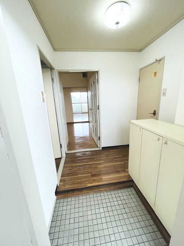 シャルム明石Ⅱ 玄関