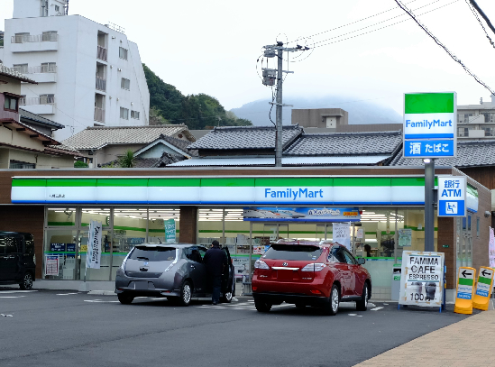 サンラプロ東山 コンビニ