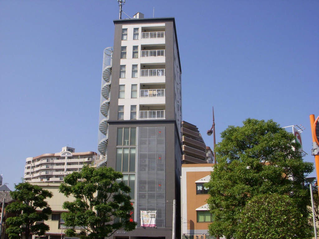 WIN小倉  外観