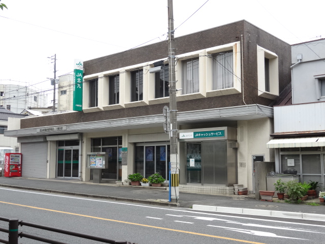 勝山戸建一軒家 銀行