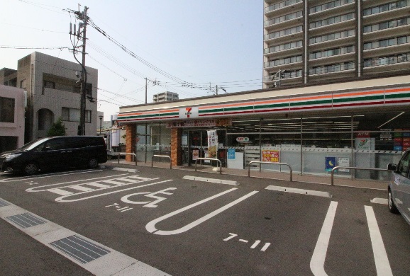 勝山戸建一軒家 コンビニ