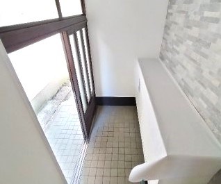 千防三丁目戸建  玄関