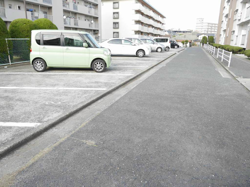 井堀南団地3号棟  駐車場