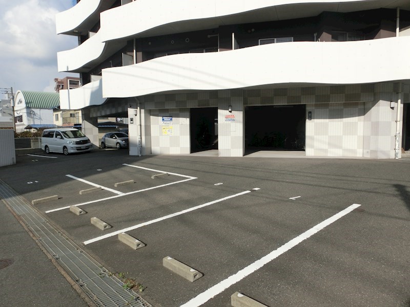 ＢＲＩＳ中井  駐車場
