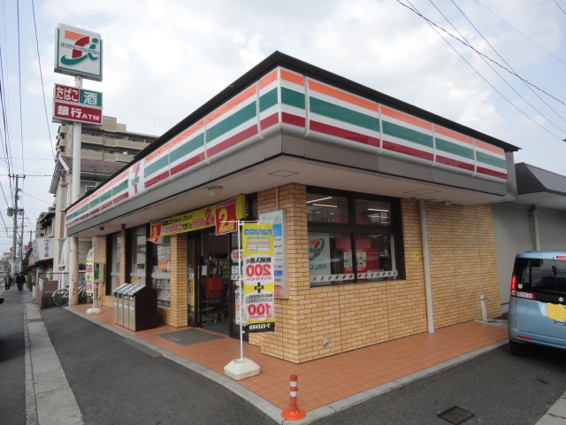 ＢＲＩＳ中井  コンビニ
