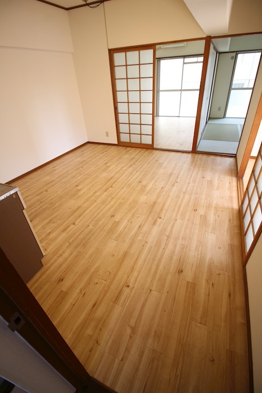 角田ビル片野新町 リビング