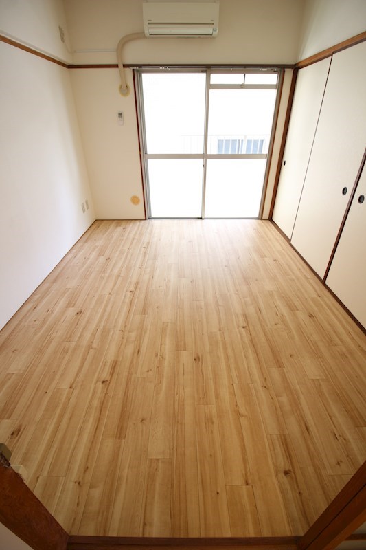 角田ビル片野新町 ベッドルーム