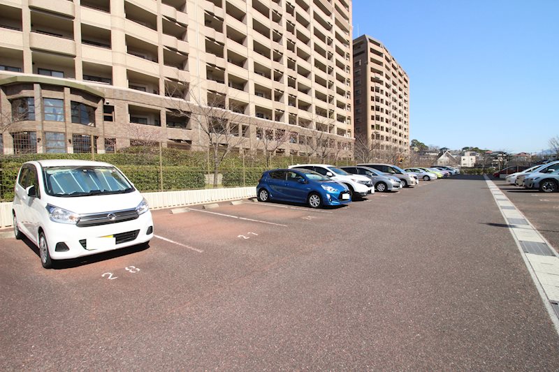 ネクスタージュ高見七條壱番館 駐車場